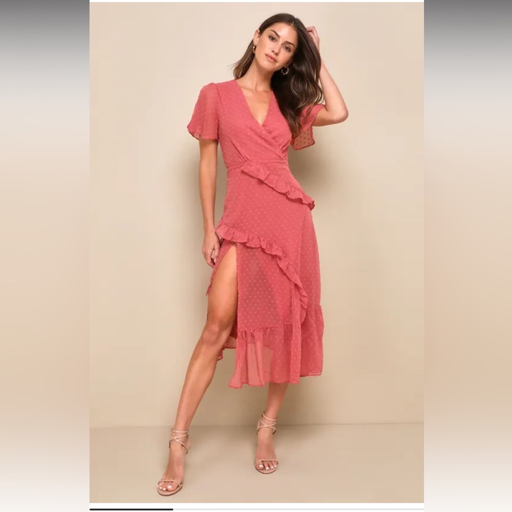 Lulu’s ruffled midi dress